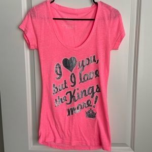 Pink LA Kings Women’s V-Neck T-shirt - Size Medium